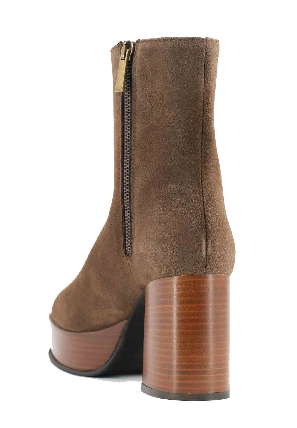 L'ARIANNA Stivaletti TR1556 in camsocio taupe con tacco alto e plateau con zip laterale di chiusura Promozione Limitata
