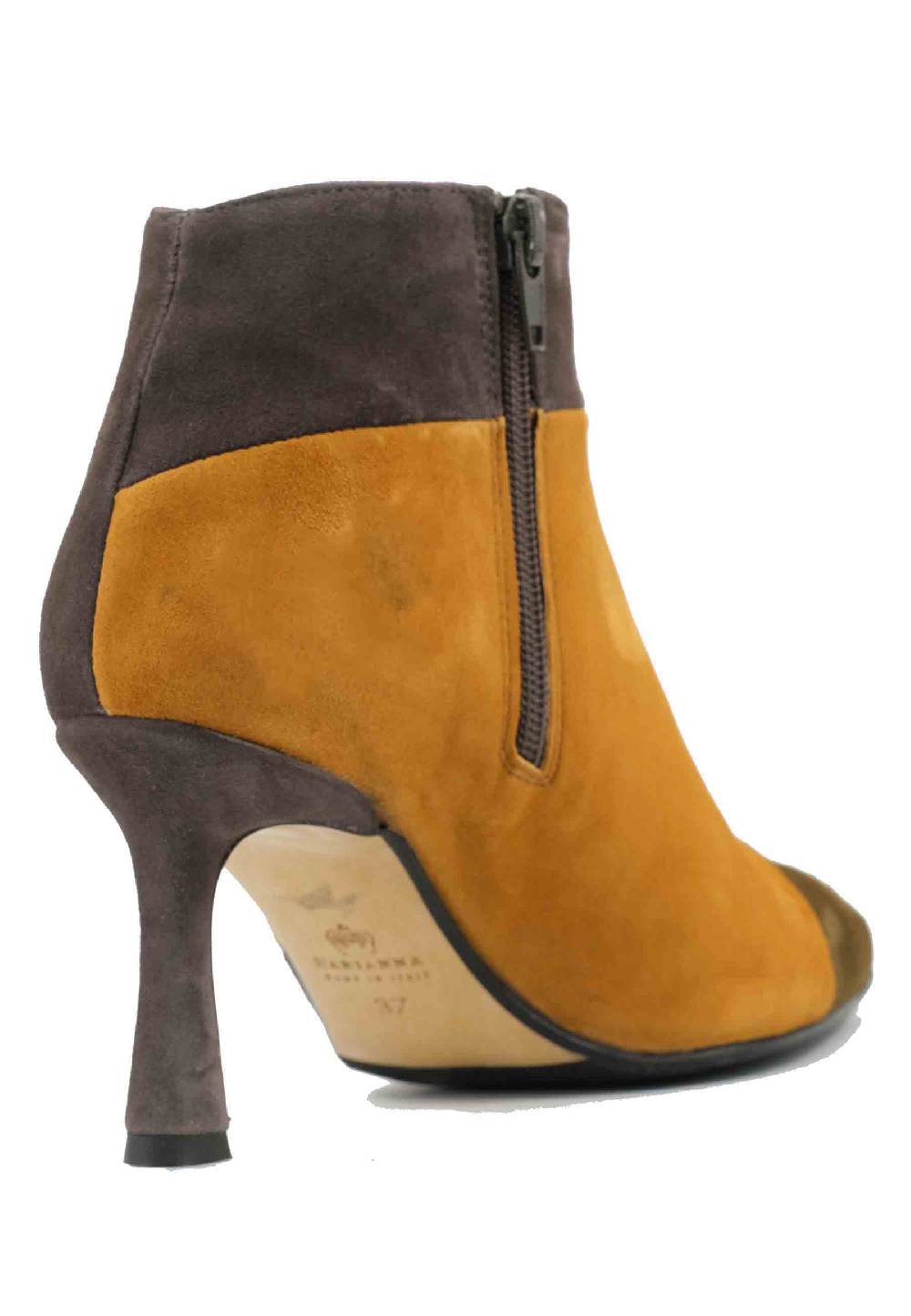 L'ARIANNA Stivaletti TR1672/RT in camoscio verde con tacco alto Sconto