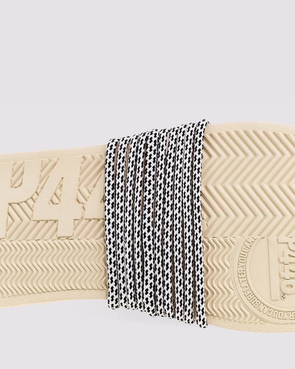 P448 Shoelaces White/Black Speckled Promozione Limitata