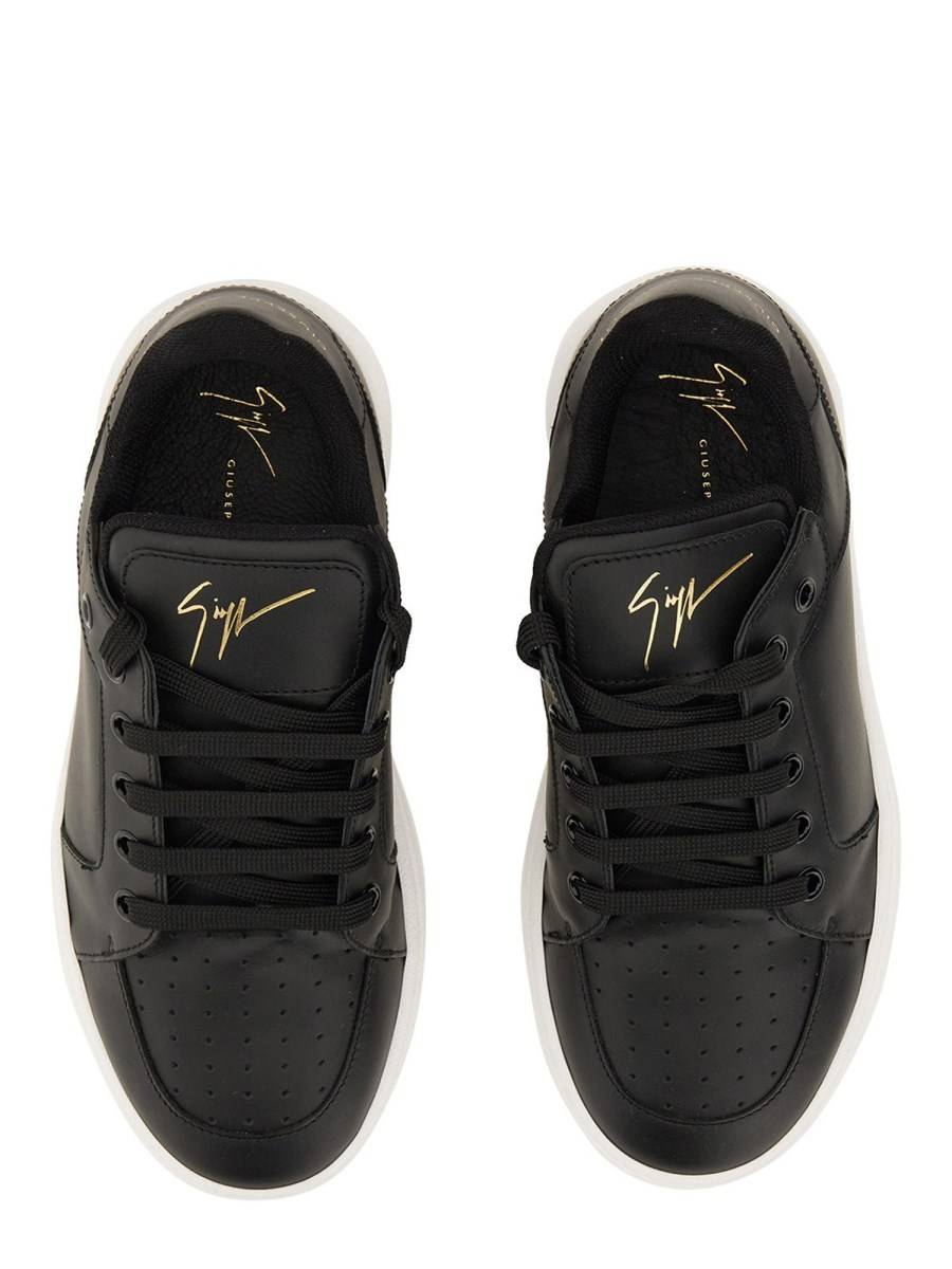GIUSEPPE ZANOTTI SNEAKER IN PELLE CON LOGO Sconti questo mese