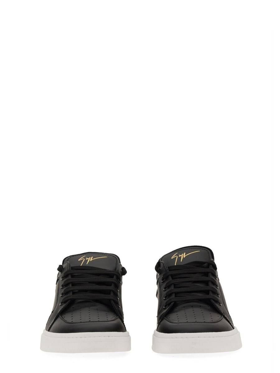 GIUSEPPE ZANOTTI SNEAKER IN PELLE CON LOGO Sconti questo mese