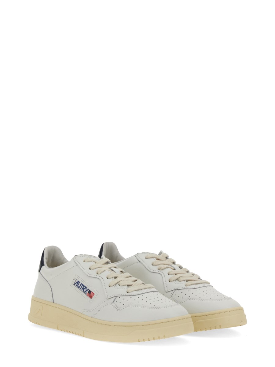 AUTRY SNEAKER MEDALIST LOW IN PELLE Offerta Pasqua
