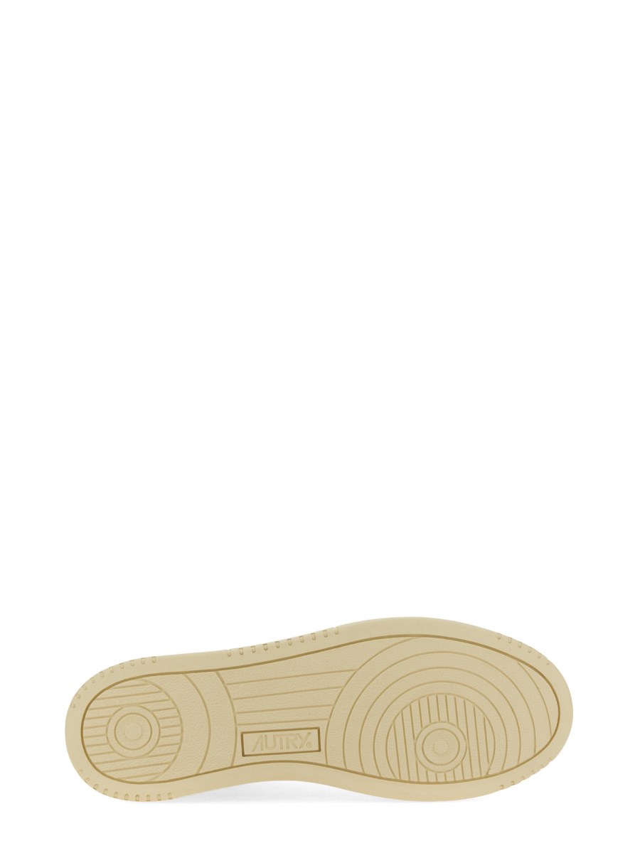 AUTRY SNEAKER MEDALIST LOW IN PELLE Offerta Pasqua