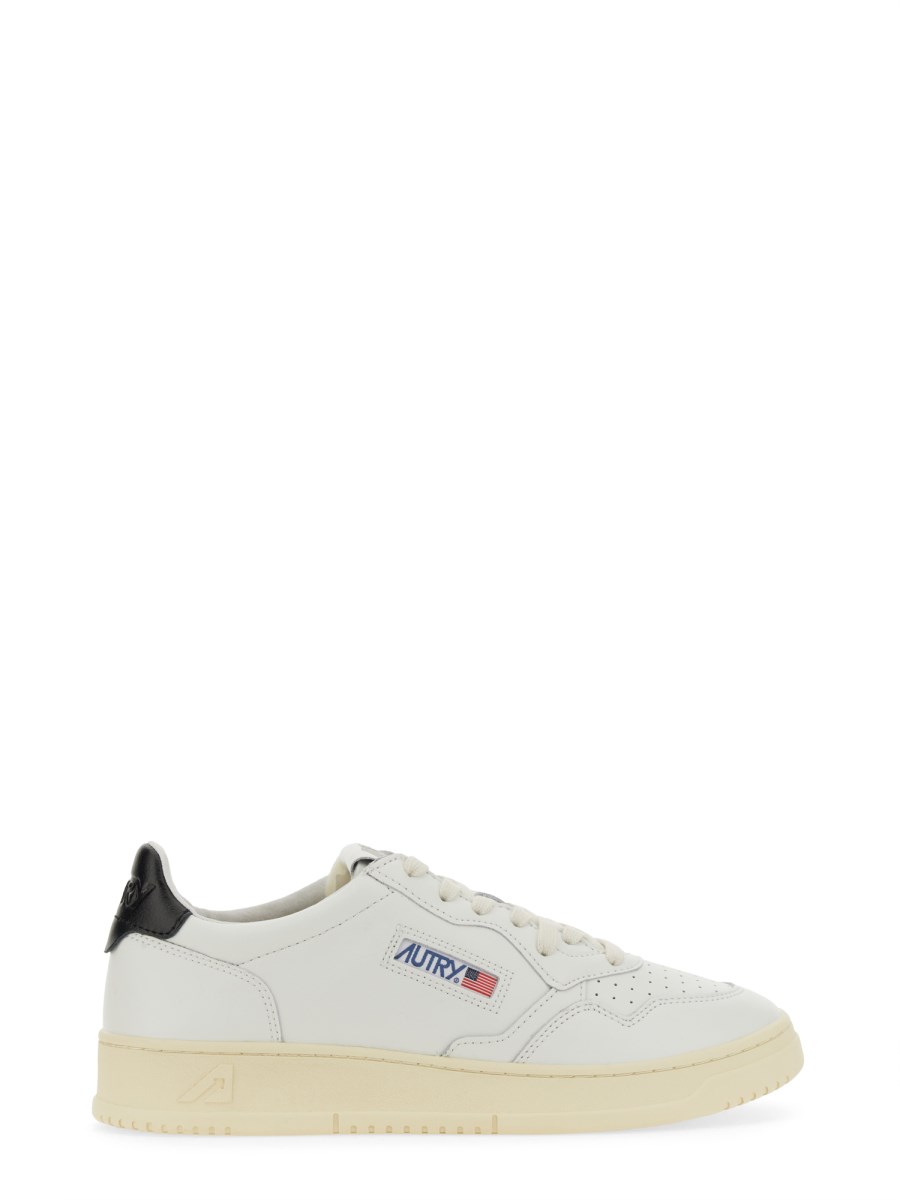 AUTRY SNEAKER MEDALIST LOW IN PELLE Offerta per la Festa della Mamma