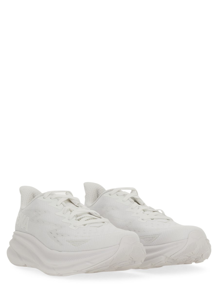 HOKA ONE ONE SNEAKER CLIFTON 9 Sostegno trimestrale