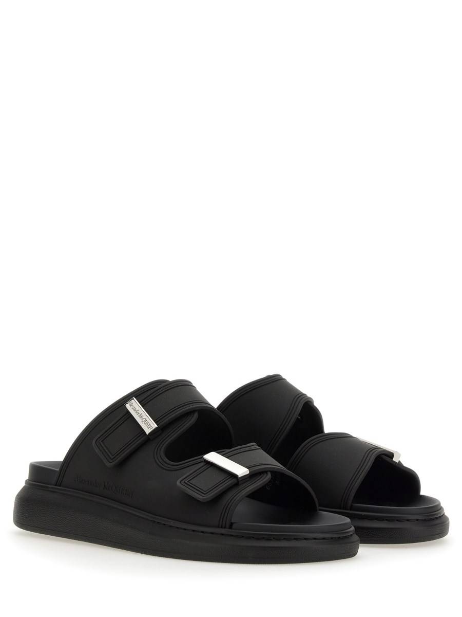 ALEXANDER McQUEEN SANDALO HYBRID OVERSIZE IN GOMMA CON DOPPIO CINTURINO Moda