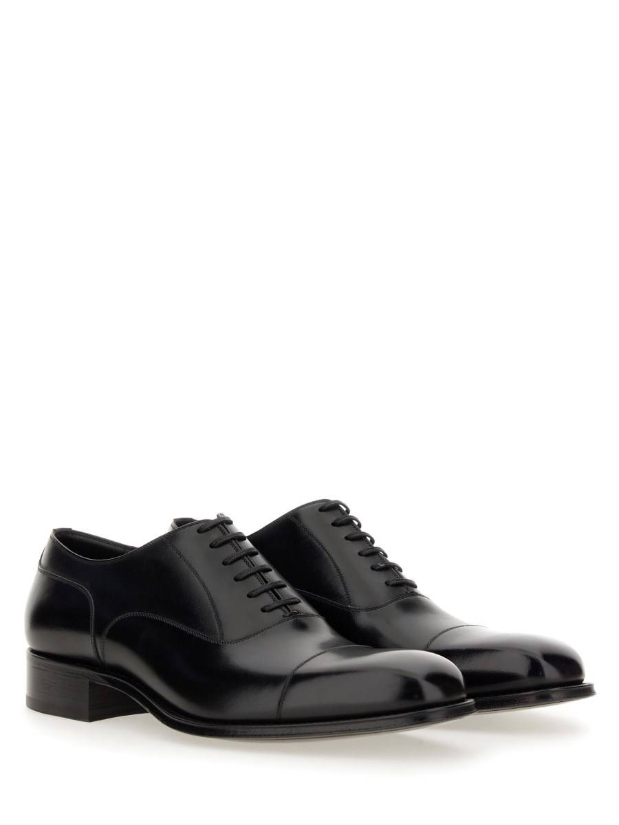 TOM FORD STRINGATA DERBY CLAYDON IN PELLE Comprane uno, ottenene uno gratis
