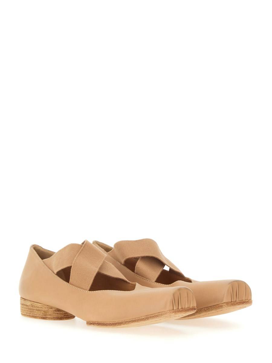 UMA WANG BALLERINA IN PELLE CON FASCIA ELASTICA Presa
