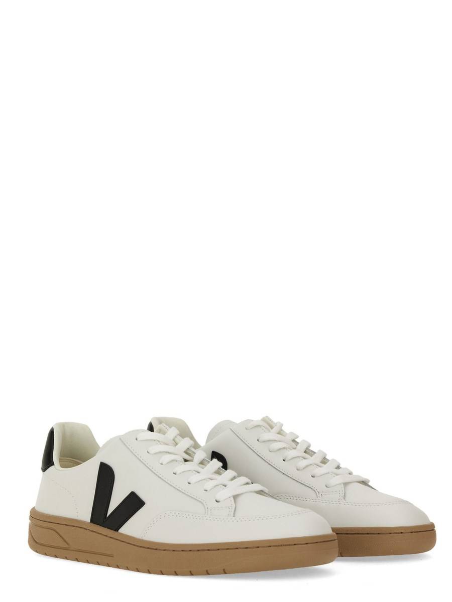 VEJA SNEAKER "V-12" IN PELLE Black Friday Prezzi
