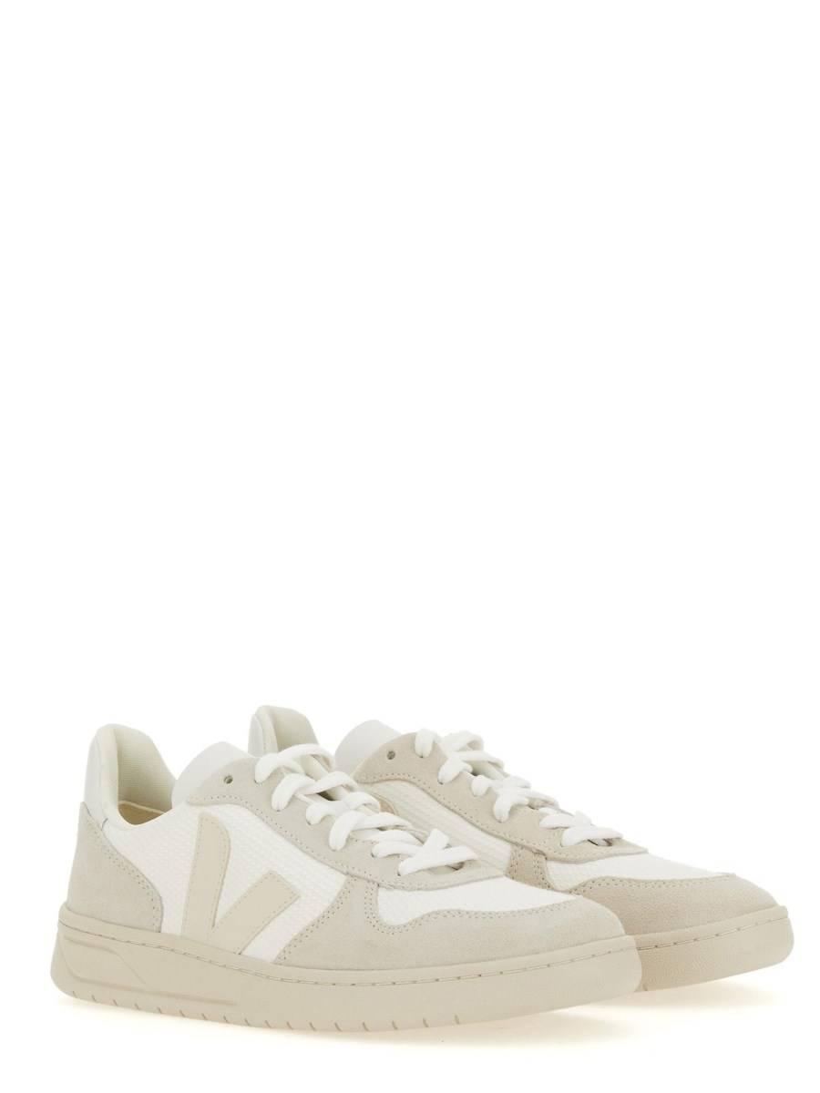 VEJA SNEAKER V-10 IN PELLE Sconti questo mese