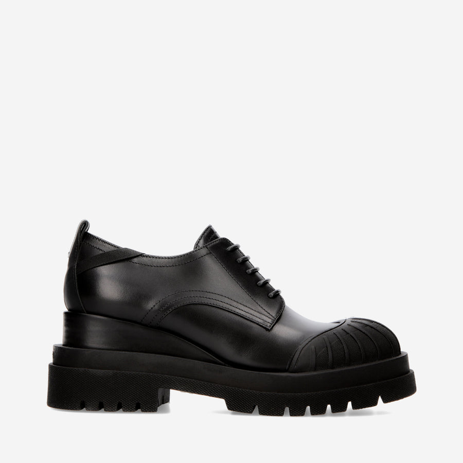 Premiata Scarpe stringate M6565A in pelle spazzolata Moda