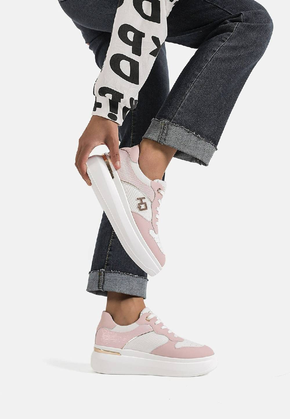 Queen Helena Sneakers QH7012