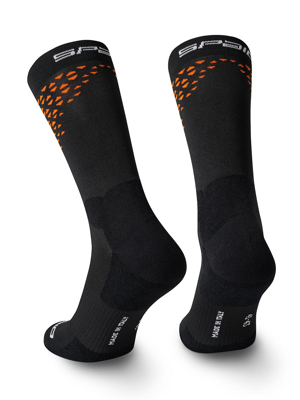 Spaio SPAIO CALZINI DA TREKKING TREKKING SOCKS FIERCE BLACK/ORANGE Convenienza