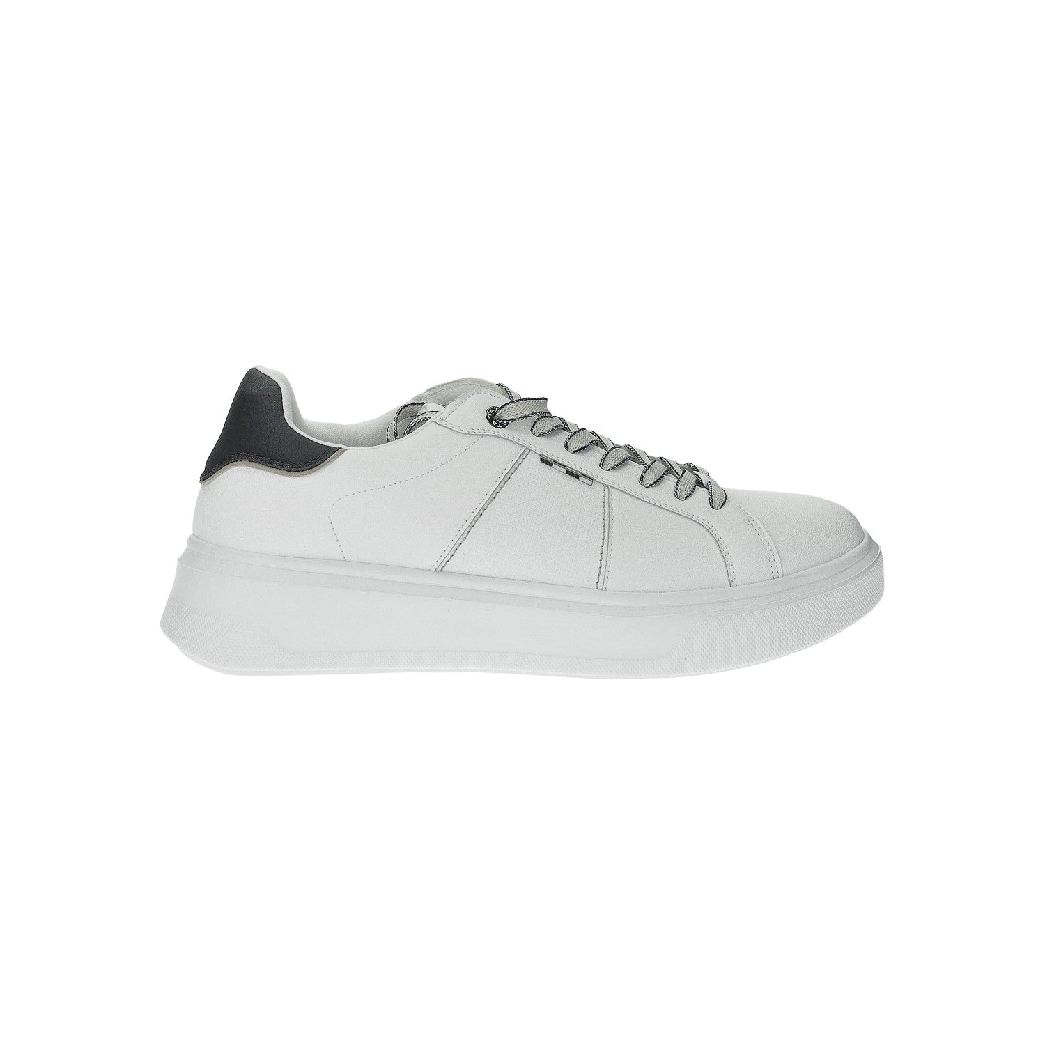 Tata Italia Sneakers in ecopelle