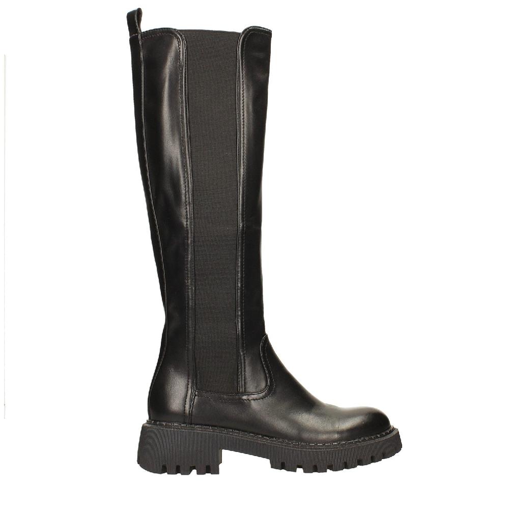 Tata Italia Stivali con suola carrarmato. Tacco alto 4.5cm Offerta