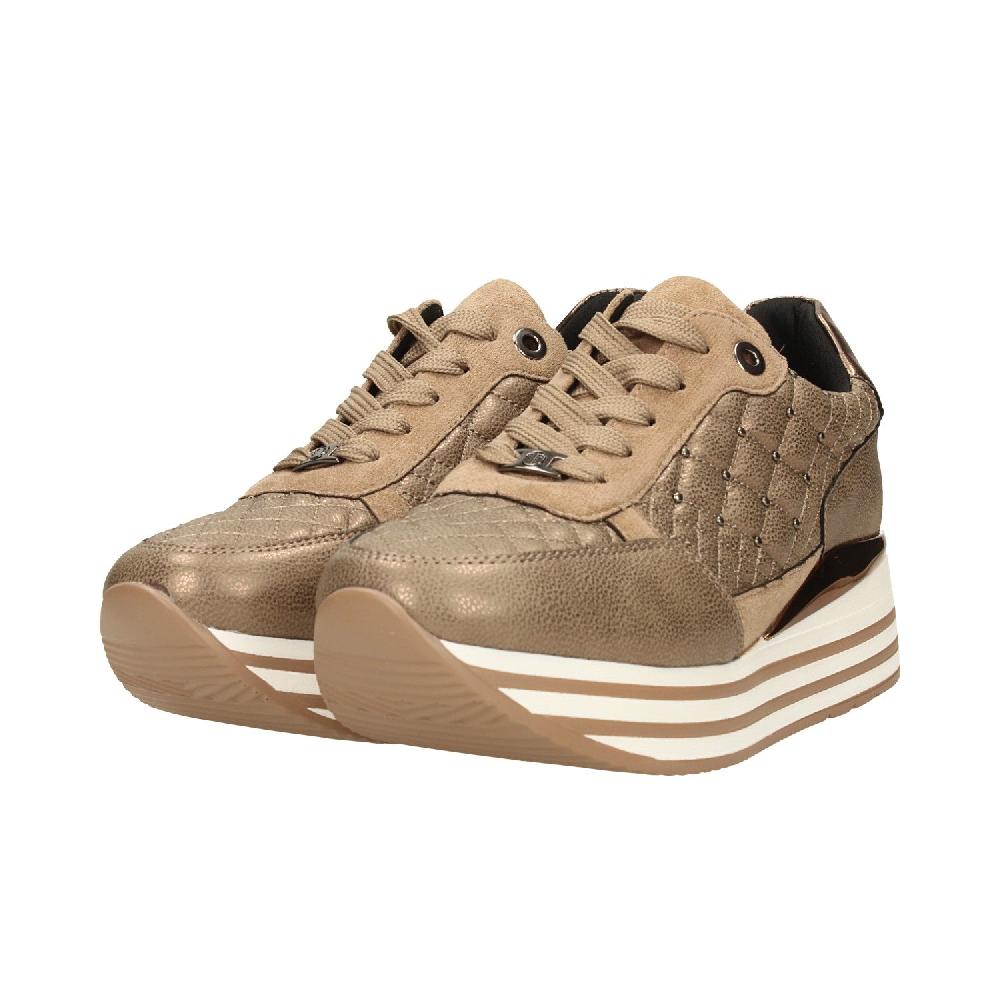 Tata Italia Sneakers metalassé con borchie Sconti VIP