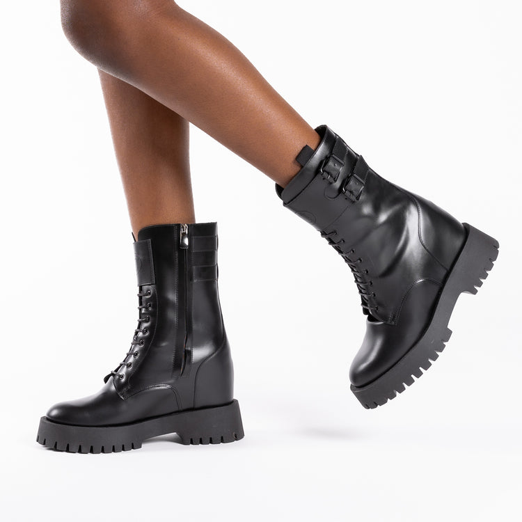﻿Unlace COMBAT Sconto