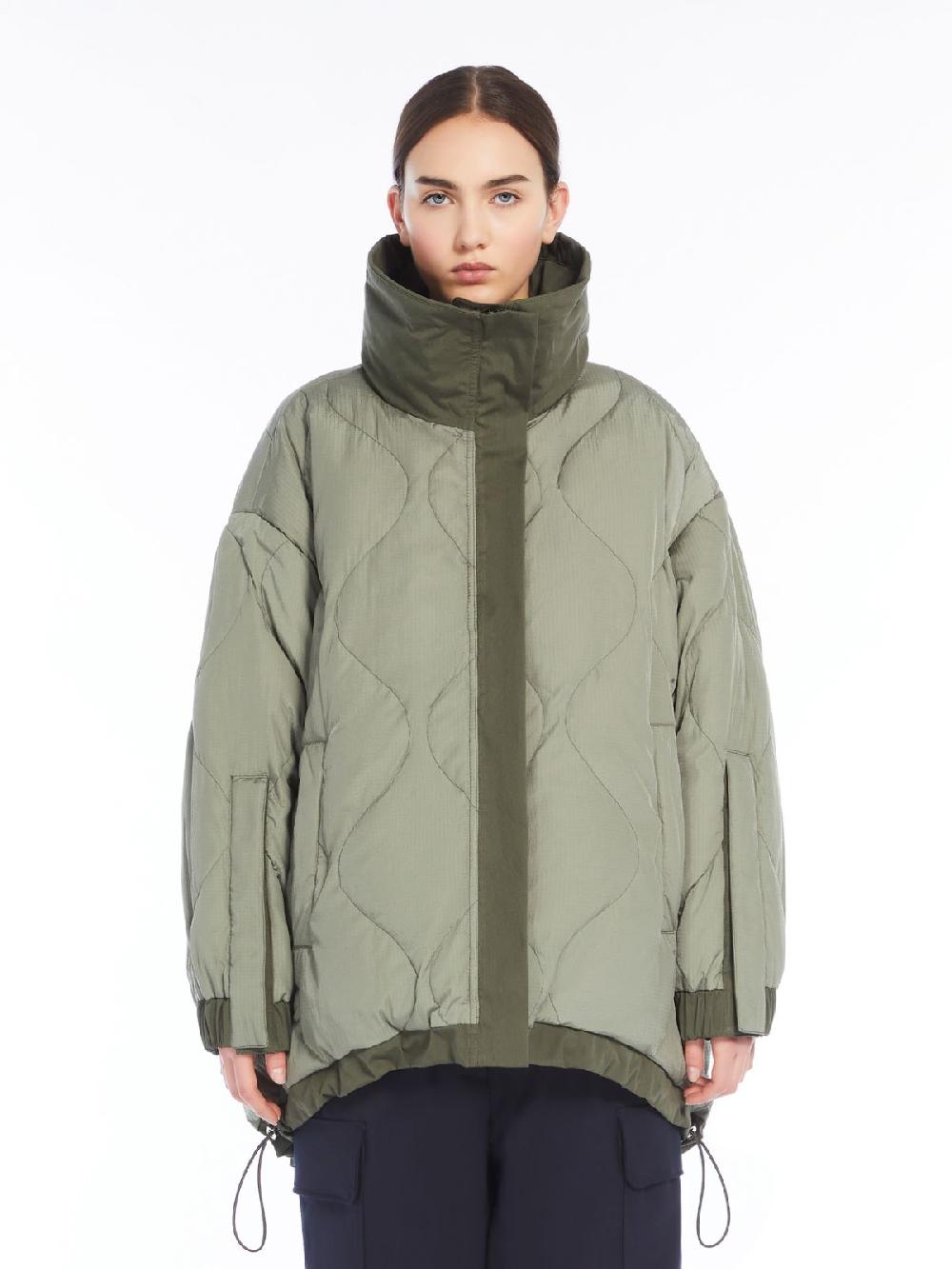 Weekend Parka reversibile in tessuto antigoccia Vendita Economica