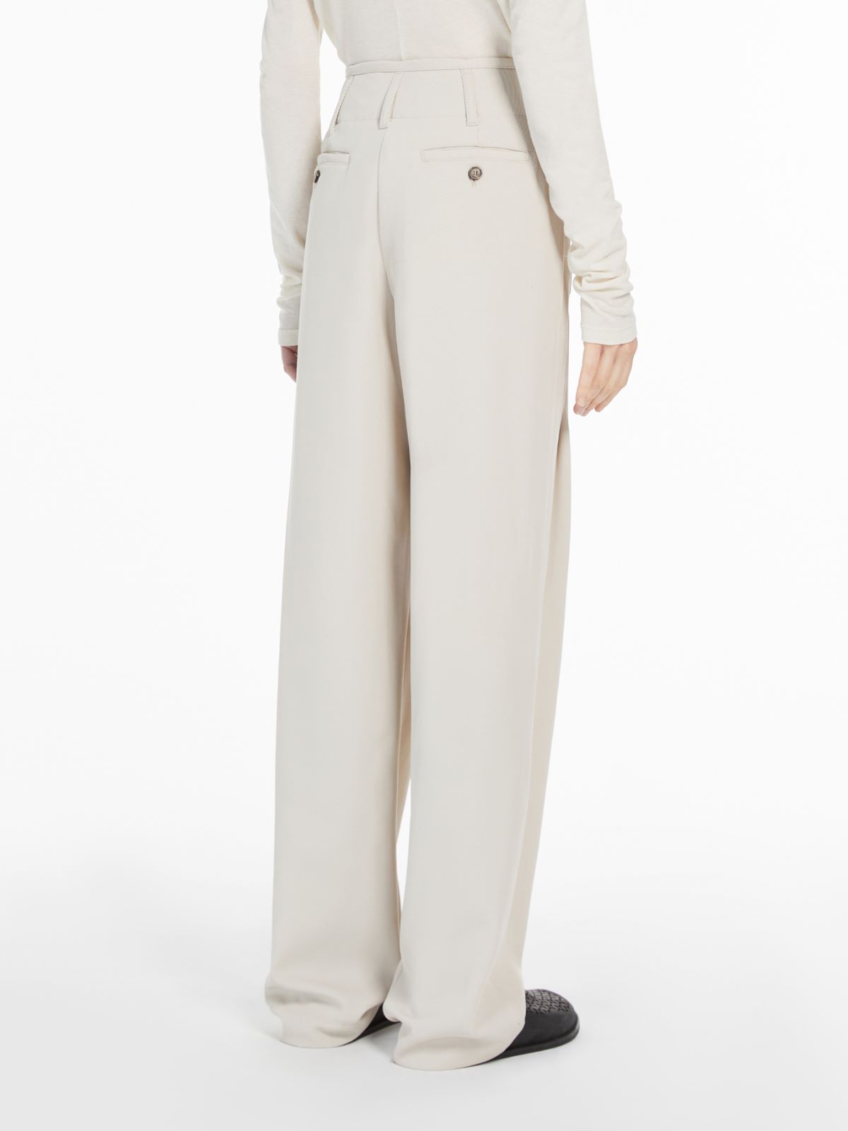 Weekend Pantalone ampio in mista lana In Linea