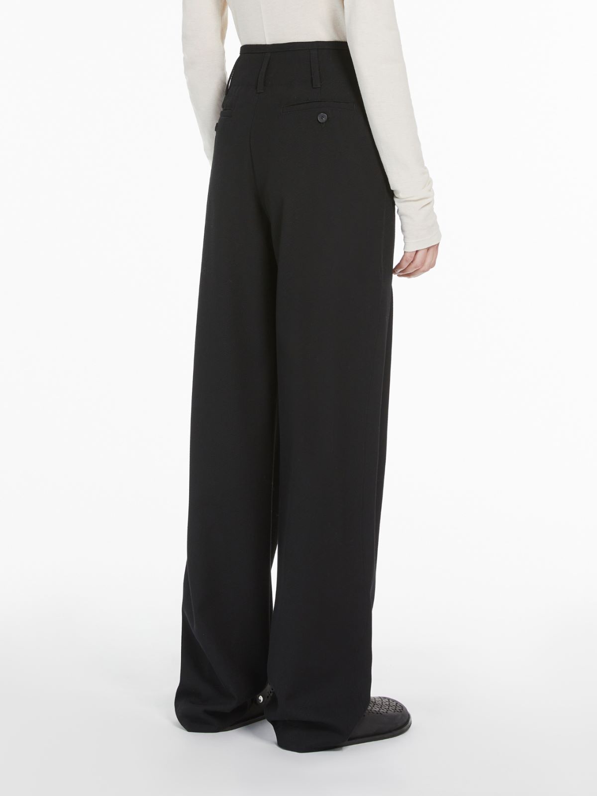 Weekend Pantalone ampio in mista lana Acquista Ora