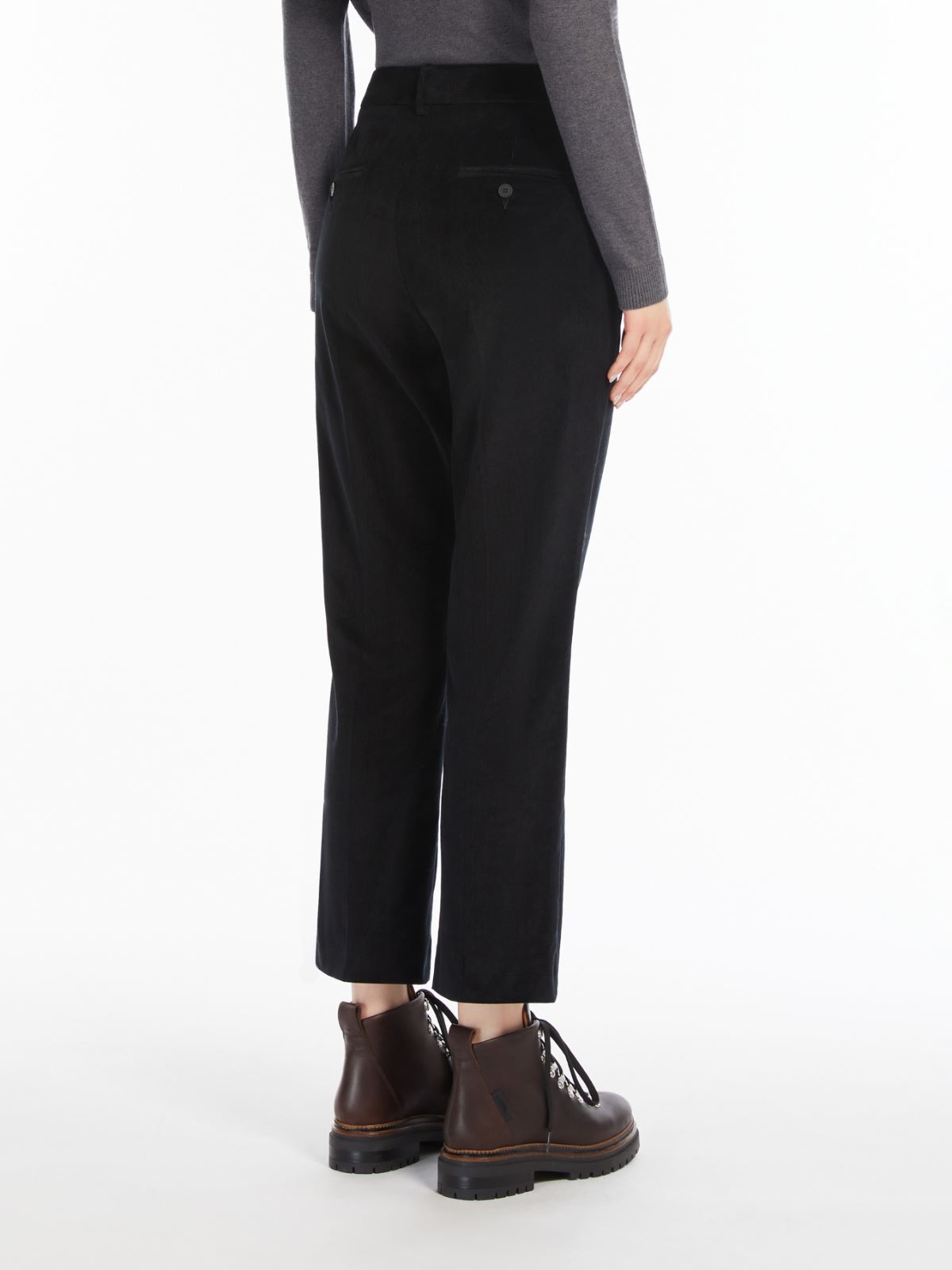 Weekend Pantalone in velluto a coste Consegna Veloce