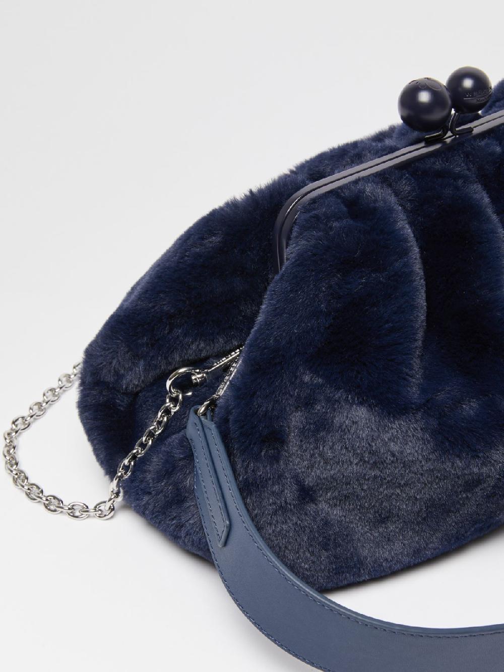 Weekend Pasticcino Bag Medium in tessuto extra soft furry Italia