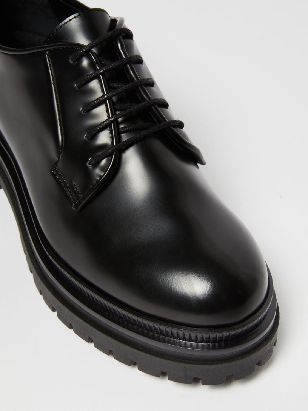 Weekend Stringata in pelle Shopping Online