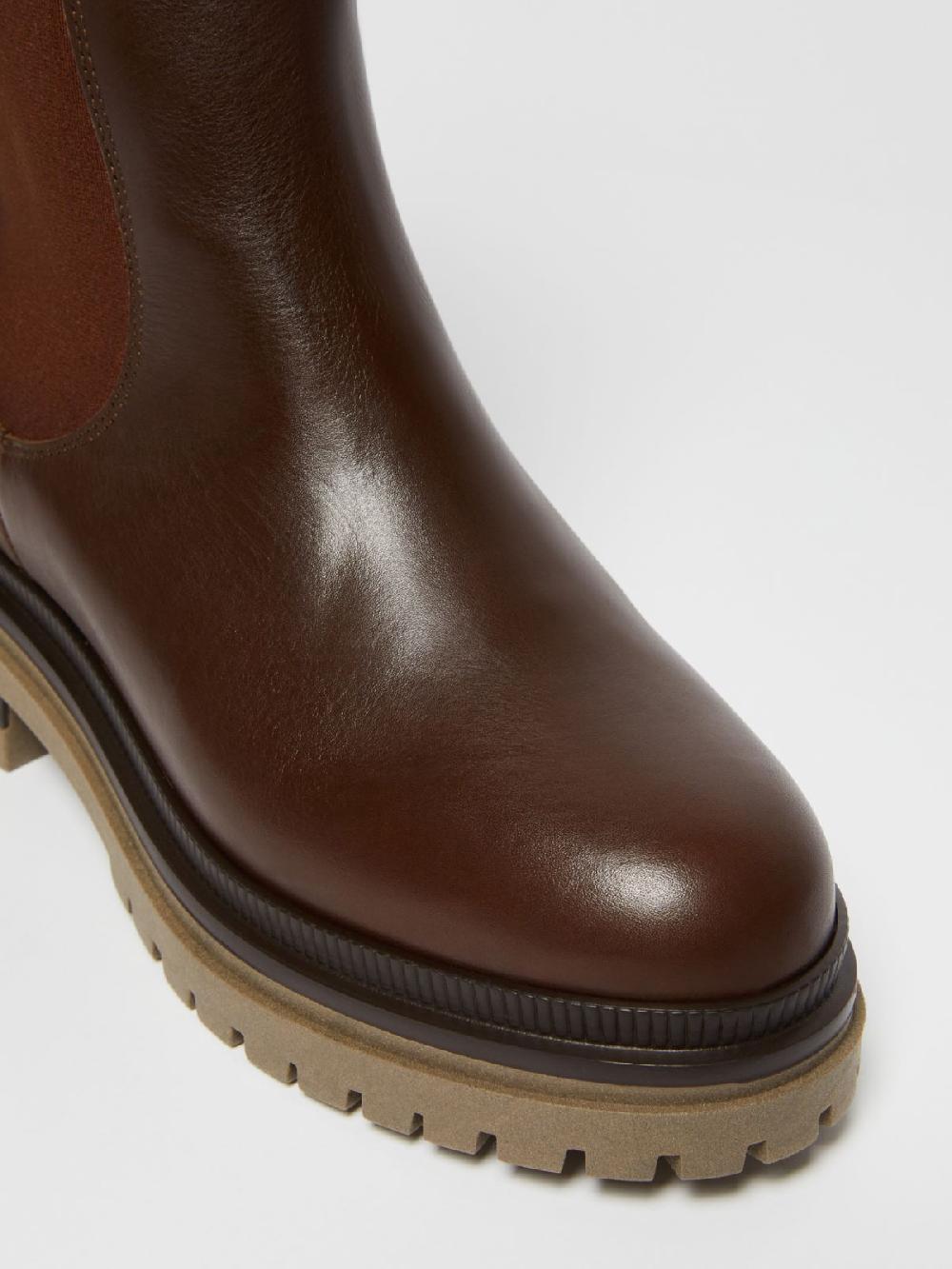 Weekend Ankle boot in pelle semilucida Offerta natalizia