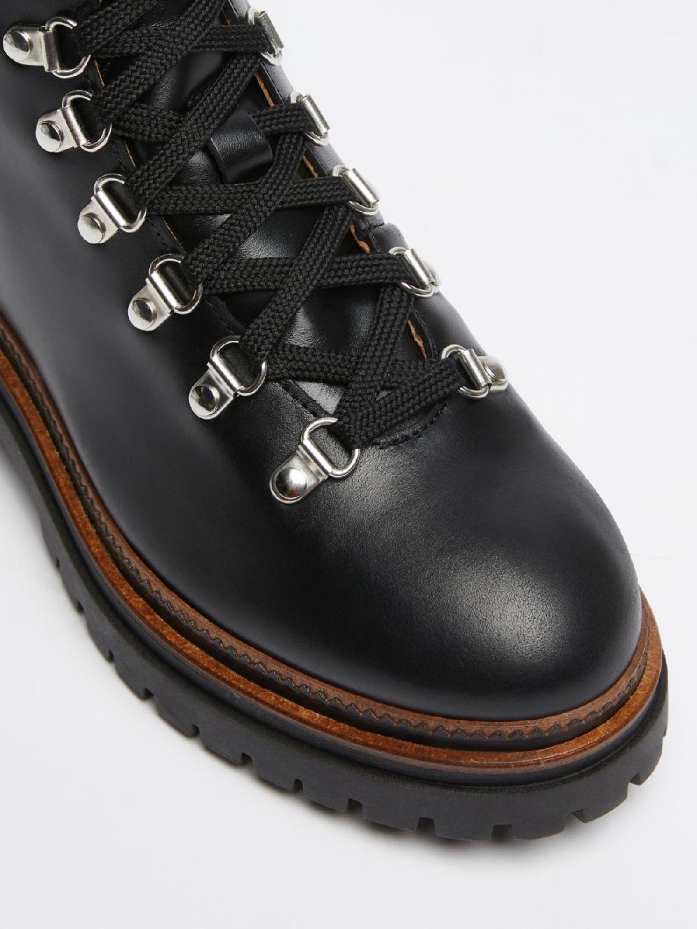 Weekend Stivaletto in cuoio Online