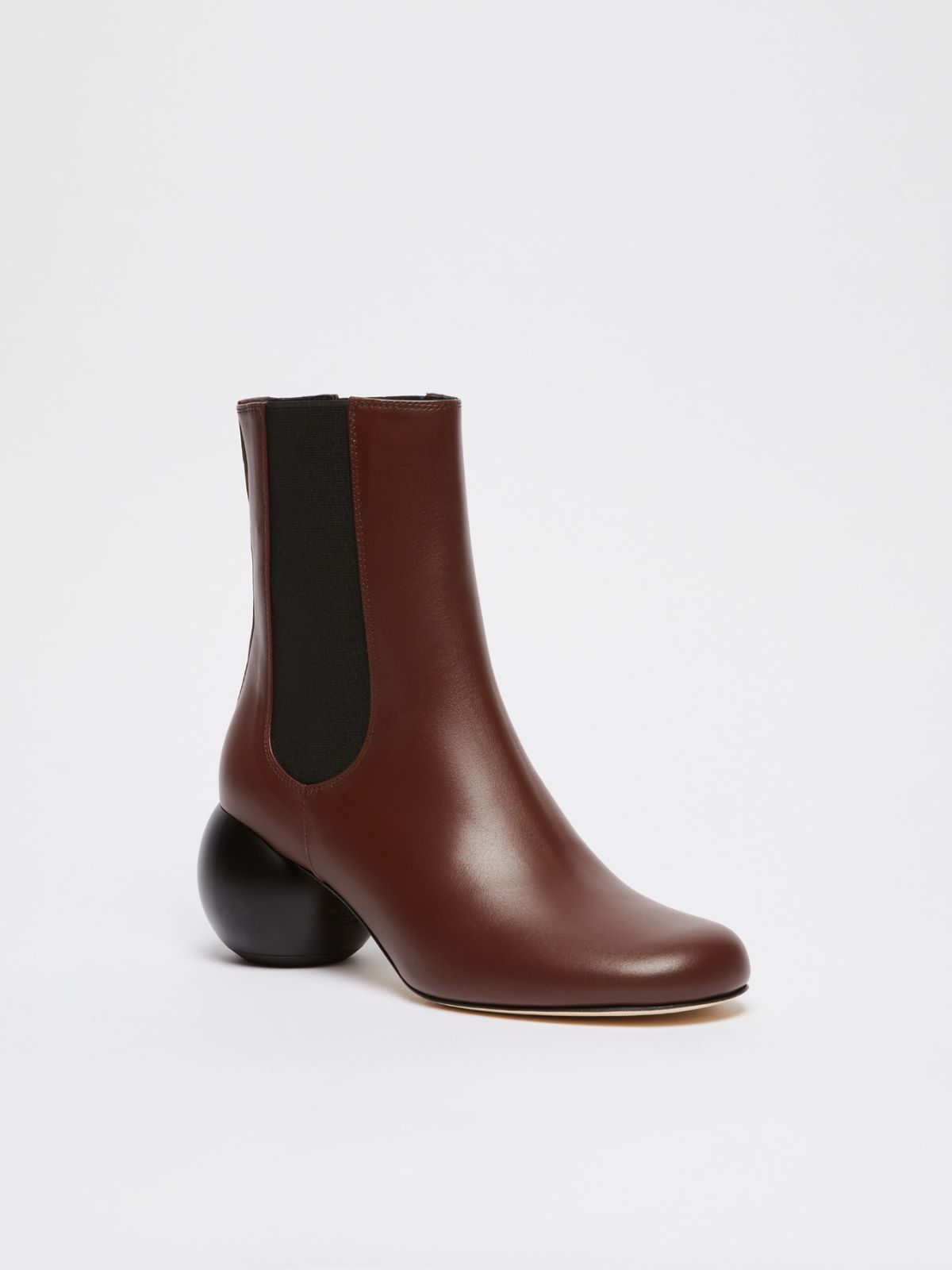 Weekend Chelsea boot con maxi boule Vendita Economica
