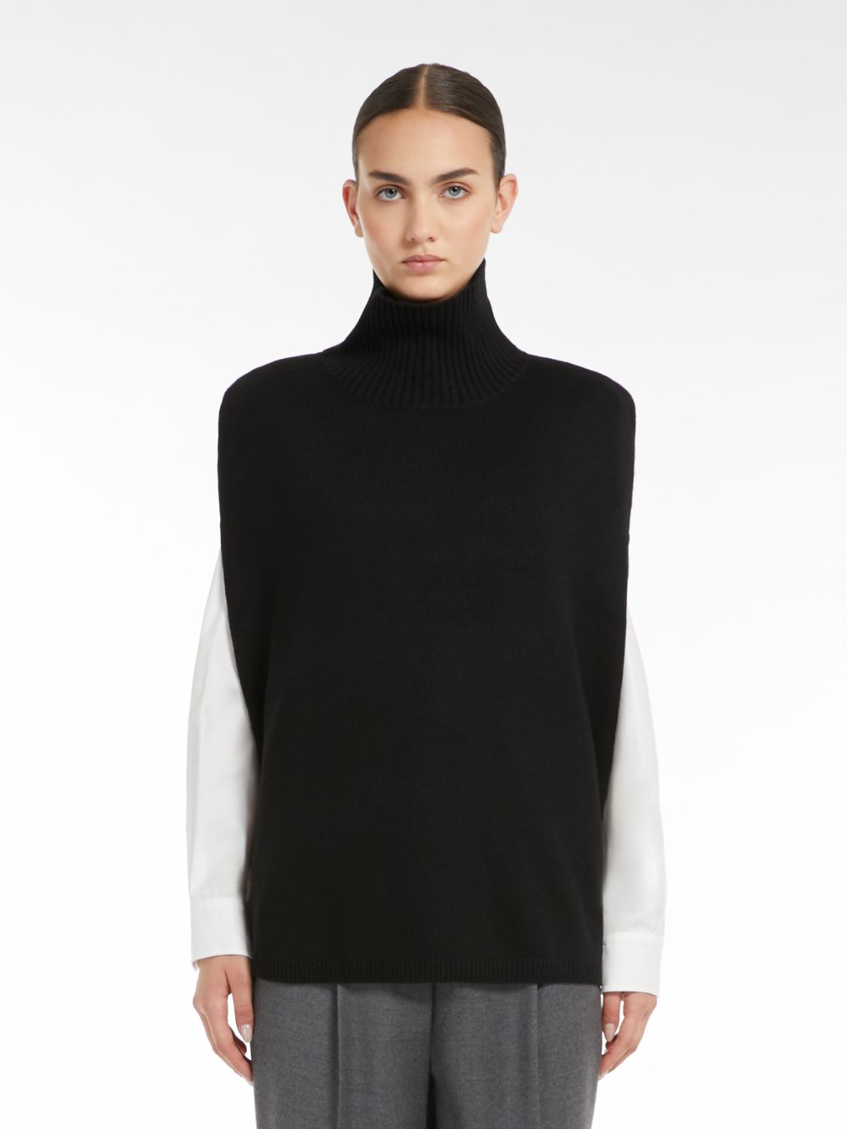 Weekend Poncho dolcevita in cachemire Presa
